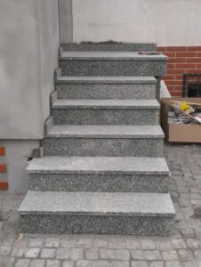 Stopnie granitowe